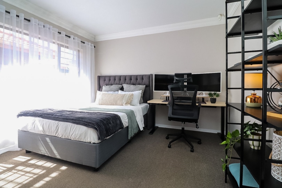 2 Bedroom Property for Sale in Flamwood North West
